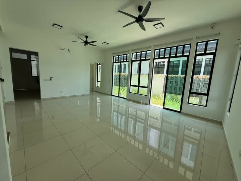 Rumah Kluster untuk Dijual di Eco Majestic (Semenyih) - Tim Pang - Living Room - PropertyGuru.com.my