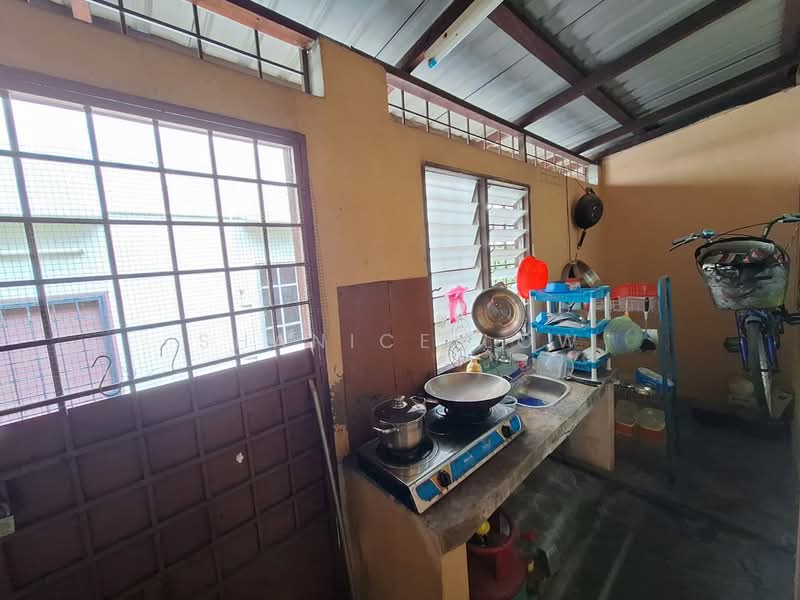 Rumah Teres 1 Tingkat untuk Dijual di Taman Ehsan (Kepong) - Shanice Low - Kitchen - PropertyGuru.com.my
