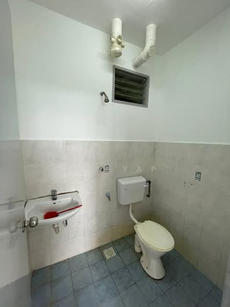 Apartment for Rent at Villa Krystal @ Bandar Selesa Jaya - Sun Yap - Bathroom - PropertyGuru.com.my