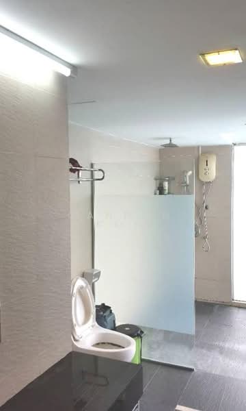 Kondominium untuk Disewa di Zen Residence @ Asplenium Condominium - Cannon Koh - Bathroom - PropertyGuru.com.my