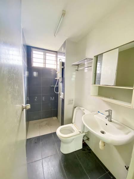 Pangsapuri untuk Dijual di Mutiara Anggerik - Hazeman Omar - Bathroom - PropertyGuru.com.my
