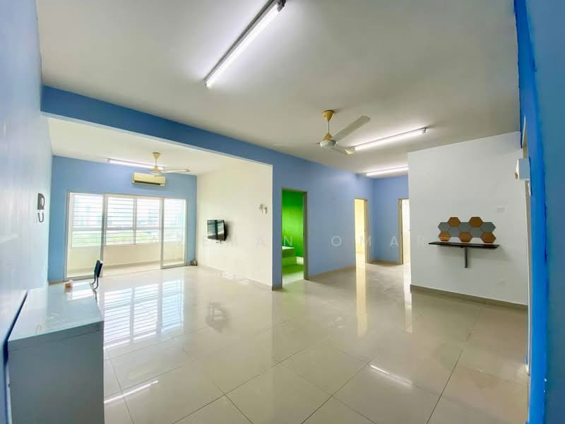 Pangsapuri untuk Dijual di Mutiara Anggerik - Hazeman Omar - Living Room - PropertyGuru.com.my