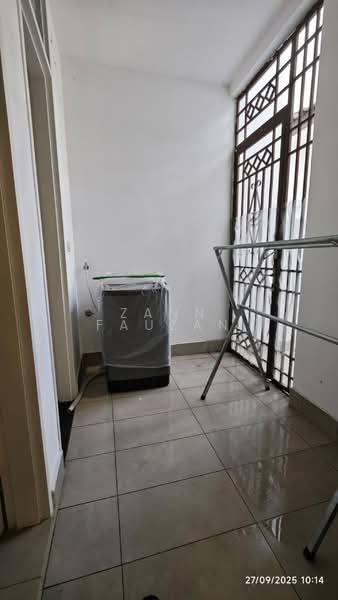 Rumah Kluster untuk Dijual di Eco Majestic (Semenyih) - Zann Fauzan - Balcony - PropertyGuru.com.my