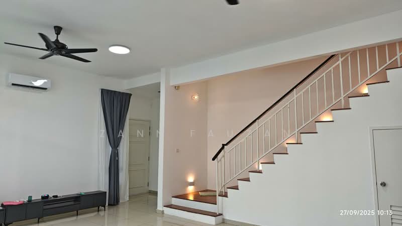 Rumah Kluster untuk Dijual di Eco Majestic (Semenyih) - Zann Fauzan - Living Room - PropertyGuru.com.my