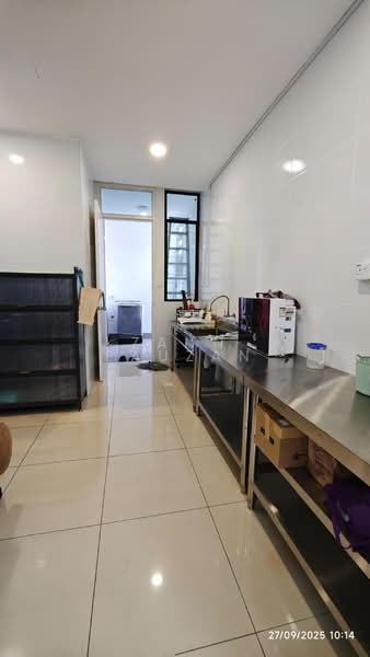 Rumah Kluster untuk Dijual di Eco Majestic (Semenyih) - Zann Fauzan - Kitchen - PropertyGuru.com.my