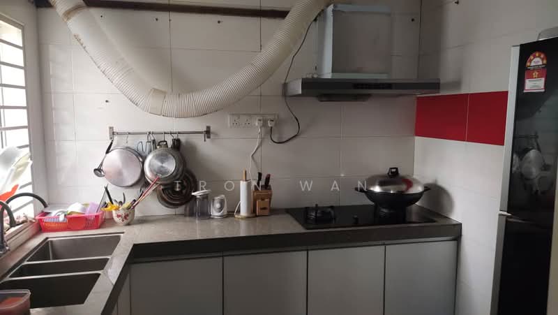 Semi-Detached House for Rent in Seri Kembangan (Selangor) - Tron Wan - Kitchen - PropertyGuru.com.my