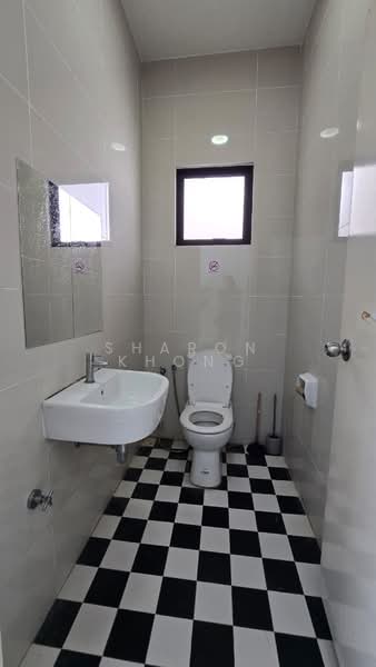 Shop for Rent in Eco Majestic (Semenyih) - Sharon Khong - Bathroom - PropertyGuru.com.my