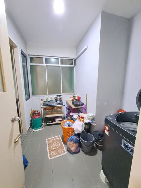 Condominium for Sale at Paragon 3 - DILLA YUSOFF - Kitchen - PropertyGuru.com.my