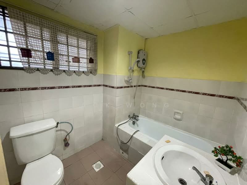 Apartment for Sale at Seri Mutiara Apartment - Jack Wong - Bathroom - PropertyGuru.com.my