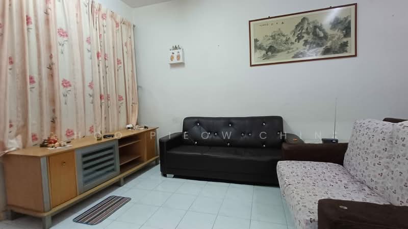 Rumah Flat untuk Dijual di Taman Sri Setia - Hoo Pieow Chin - Living Room - PropertyGuru.com.my