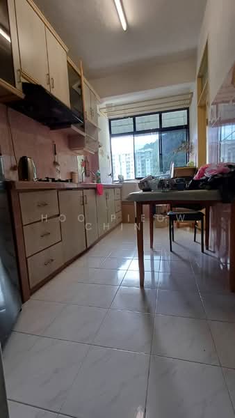 Rumah Flat untuk Dijual di Taman Sri Setia - Hoo Pieow Chin - Kitchen - PropertyGuru.com.my