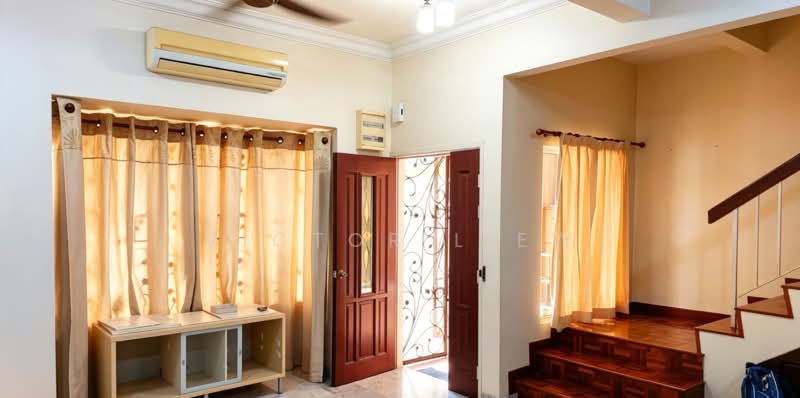 Rumah Teres 2 Tingkat untuk Dijual di Taman Kelana Idaman (Ara Damansara) - Victor Liew - Entrance - PropertyGuru.com.my