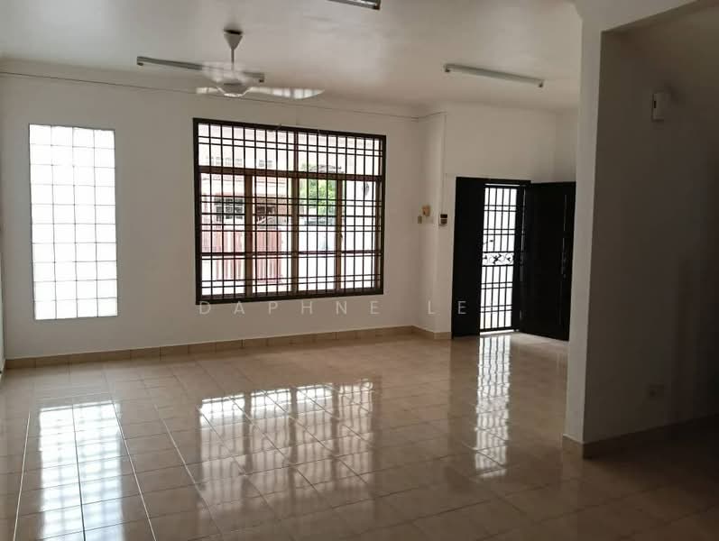 Rumah Teres untuk Dijual di Taman Mutiara Rini (Skudai) - Daphne Lee - Living Room - PropertyGuru.com.my