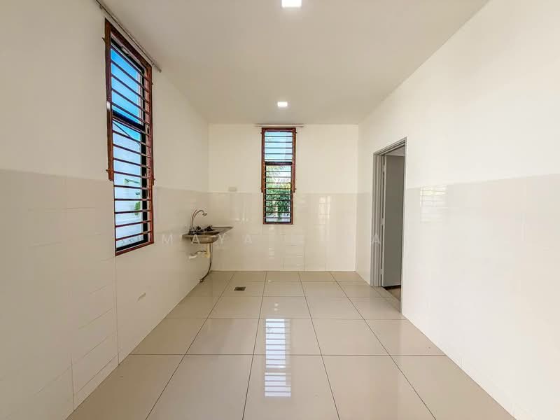 Semi-Detached House for Sale in Bandar Tasik Kesuma (Beranang) - Maya Myra - Kitchen - PropertyGuru.com.my
