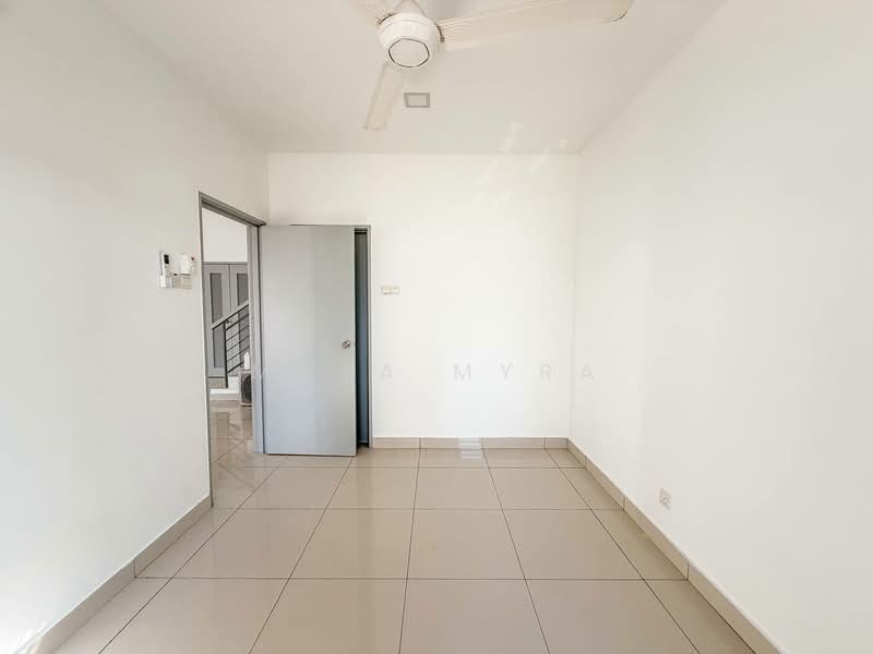 Semi-Detached House for Sale in Bandar Tasik Kesuma (Beranang) - Maya Myra - Interior - PropertyGuru.com.my