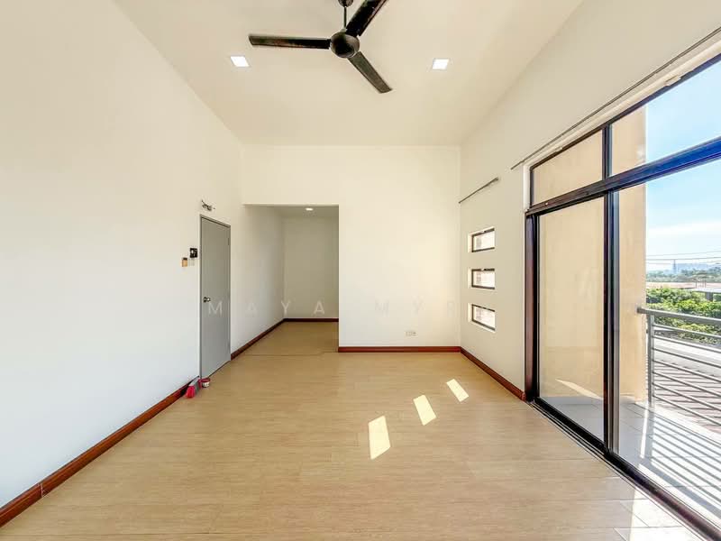 Semi-Detached House for Sale in Bandar Tasik Kesuma (Beranang) - Maya Myra - Living Room - PropertyGuru.com.my