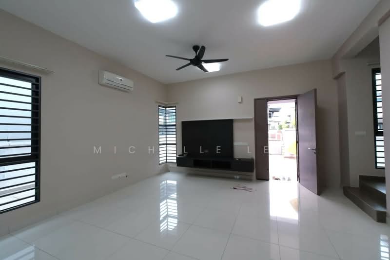 Semi-Detached House for Sale in Telok Panglima Garang (Selangor) - Michelle Lee - Living Room - PropertyGuru.com.my