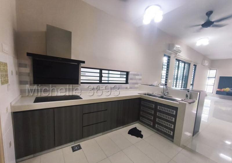 Semi-Detached House for Sale in Telok Panglima Garang (Selangor) - Michelle Lee - Kitchen - PropertyGuru.com.my