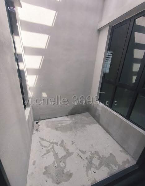 Semi-Detached House for Sale in Telok Panglima Garang (Selangor) - Michelle Lee - Balcony - PropertyGuru.com.my
