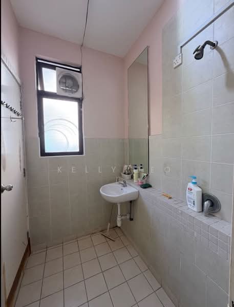 Rumah Berkembar untuk Dijual di Glenmarie Cove (Klang) - Kelly Teo - Bathroom - PropertyGuru.com.my