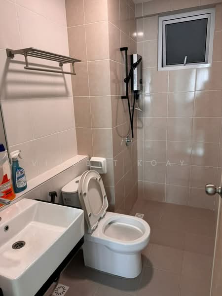 Condominium for Rent at Havana Beach Residences - Vincent Koay - Bathroom - PropertyGuru.com.my
