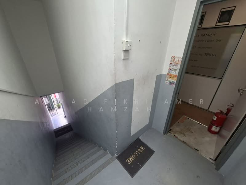 Office for Sale in Cyberjaya (Selangor) - Ahmad Fikri Amer Hamzah - Corridor - PropertyGuru.com.my