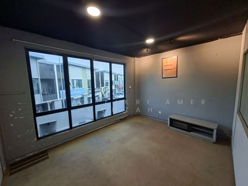 Office for Sale in Cyberjaya (Selangor) - Ahmad Fikri Amer Hamzah - Interior - PropertyGuru.com.my