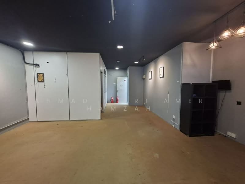 Office for Sale in Cyberjaya (Selangor) - Ahmad Fikri Amer Hamzah - Interior - PropertyGuru.com.my