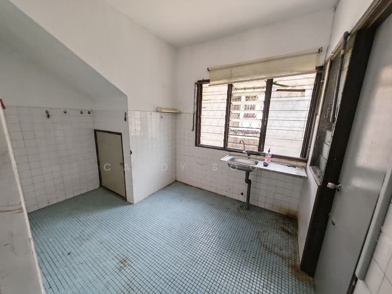 Terraced House for Sale in Alam Damai (Cheras) - Candy Soon - Kitchen - PropertyGuru.com.my