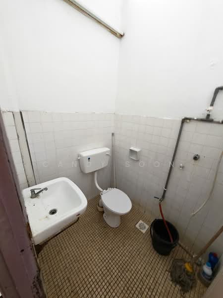 Terraced House for Sale in Alam Damai (Cheras) - Candy Soon - Bathroom - PropertyGuru.com.my
