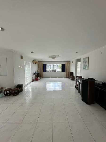 Bungalow for Sale in Taman Desa (Kuala Lumpur) - Zann Fauzan - Living Room - PropertyGuru.com.my