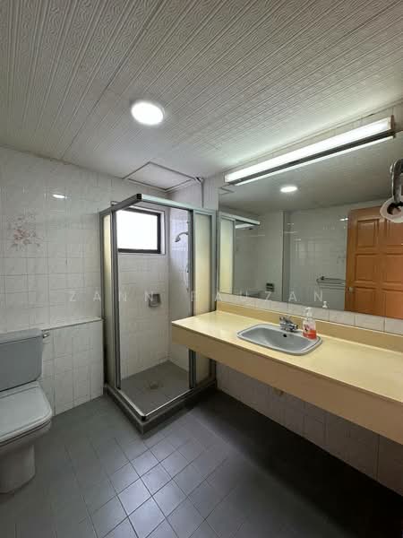 Bungalow for Sale in Taman Desa (Kuala Lumpur) - Zann Fauzan - Bathroom - PropertyGuru.com.my