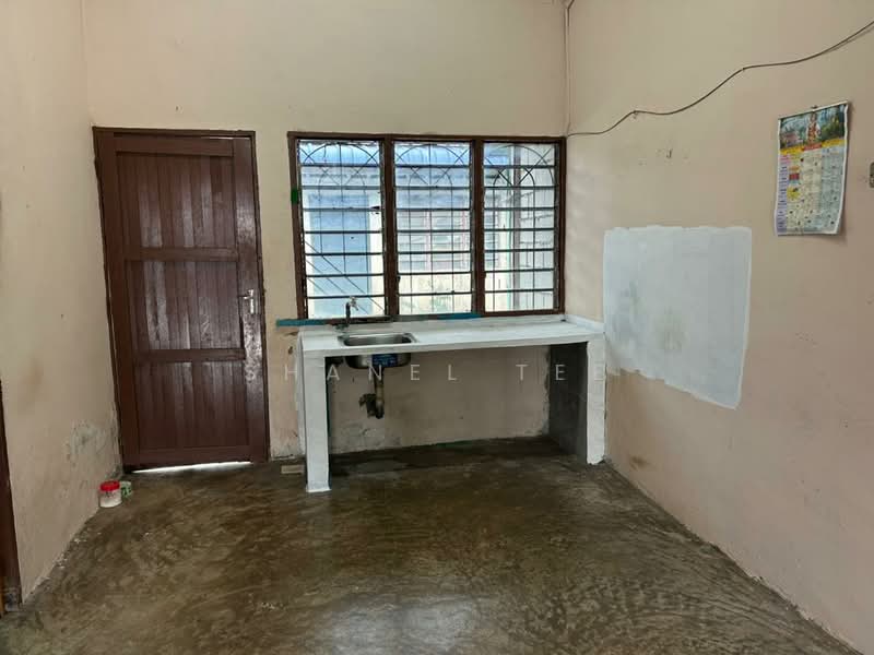 1-storey Terraced House for Sale in Kluang (Johor) - Shanel Tee - Interior - PropertyGuru.com.my