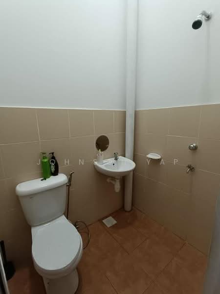 2-storey Terraced House for Sale in Taman Scientex Utama (Senai) - Johnson Yap - Bathroom - PropertyGuru.com.my