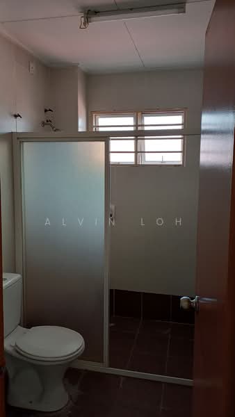 2-storey Terraced House for Sale in TAMAN PUCHONG UTAMA (Puchong) - Alvin Loh - Bathroom - PropertyGuru.com.my