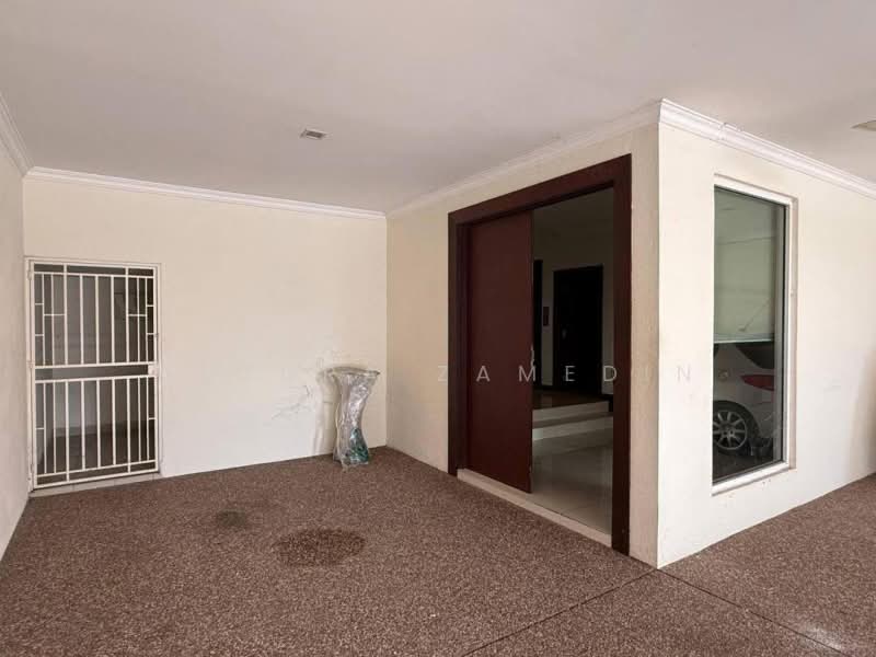 Rumah Berkembar untuk Dijual di Ampang Jaya (Ampang) - Adzura Zamedin - Entrance - PropertyGuru.com.my