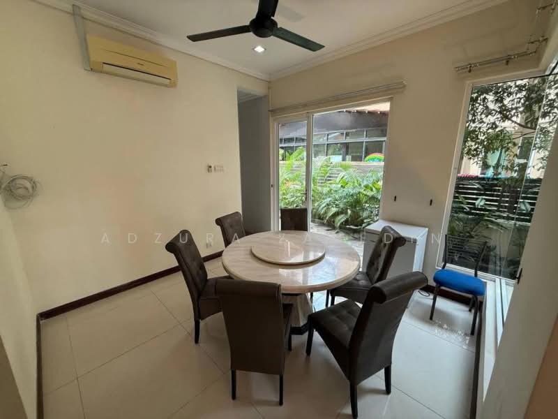Rumah Berkembar untuk Dijual di Ampang Jaya (Ampang) - Adzura Zamedin - Dining Room - PropertyGuru.com.my