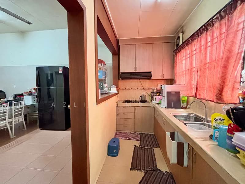 1-storey Terraced House for Sale in Taman Sri Sutera (Pontian) - Azlina Muslim - Kitchen - PropertyGuru.com.my