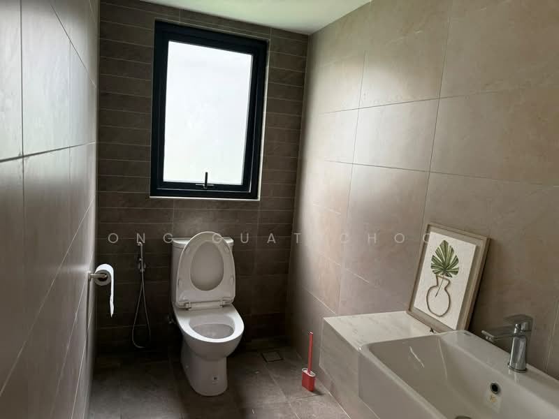 Rumah Banglo untuk Dijual di Telok Panglima Garang (Selangor) - Ong Guat Choo - Bathroom - PropertyGuru.com.my