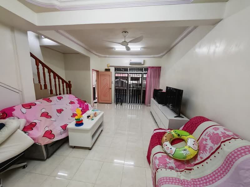 2-storey Terraced House for Sale in Segamat (Johor) - Shanel Tee - Living Room - PropertyGuru.com.my