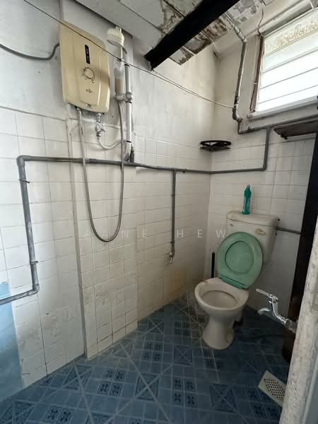 Rumah Flat untuk Dijual di Seksyen 1 Wangsa Maju Flat - Jane Hew - Bathroom - PropertyGuru.com.my