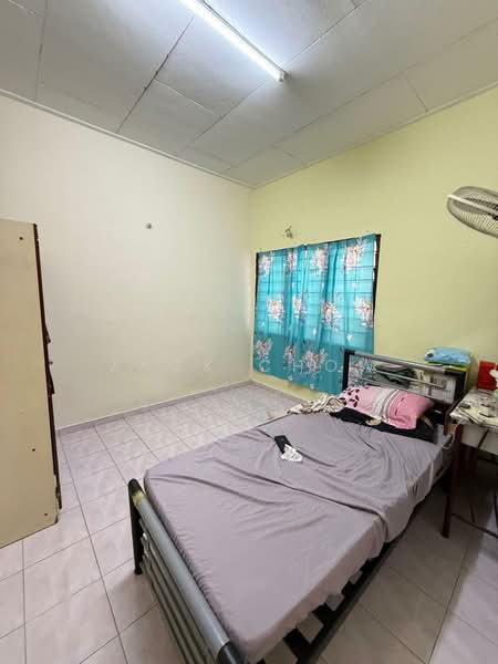 1-storey Terraced House for Sale in Taman Megah Ria (Masai) - Zack Chow - Bedroom - PropertyGuru.com.my