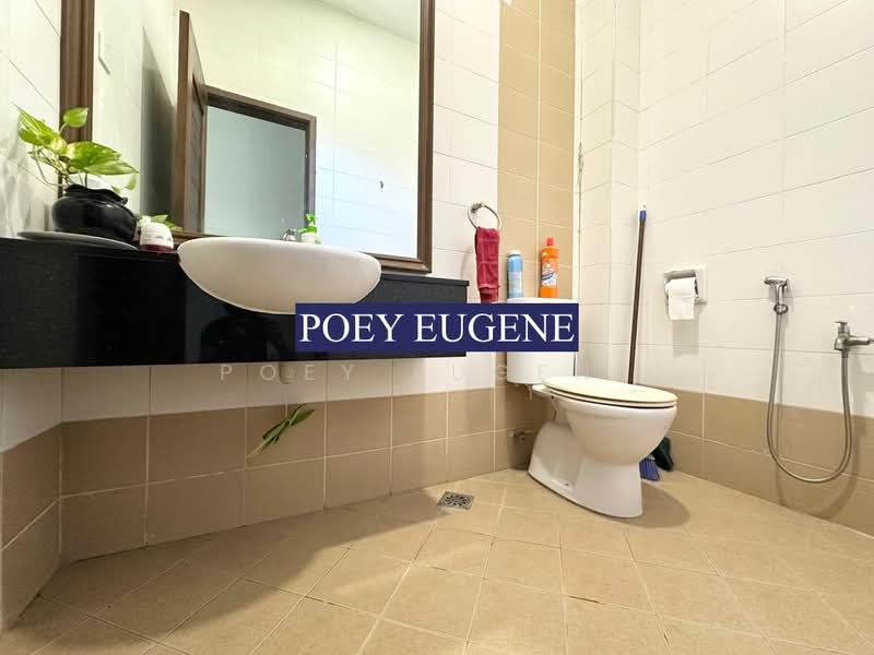 Rumah Banglo untuk Dijual di Bandar Cassia (Batu Kawan) - Poey Eugene - Bathroom - PropertyGuru.com.my