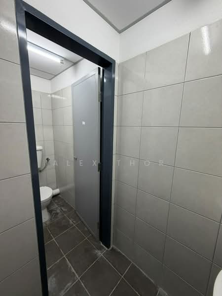 Kilang untuk Disewa di Batu Maung (Penang) - Alex Thor - Bathroom - PropertyGuru.com.my