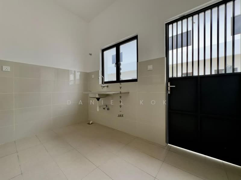 Rumah Teres 2 Tingkat untuk Dijual di Setia Indah (Setia Alam) - Daniel Kok - Kitchen - PropertyGuru.com.my