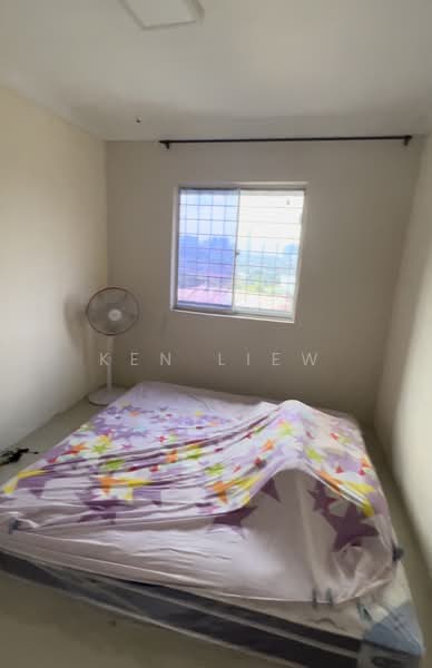 Flat for Sale at Cengal Taman Mas - Ken Liew - Bedroom - PropertyGuru.com.my