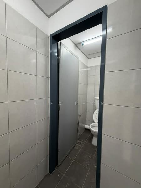 Kilang untuk Disewa di Batu Maung (Penang) - Alex Thor - Bathroom - PropertyGuru.com.my