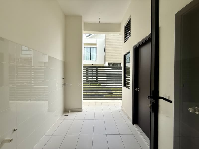 2-storey Terraced House for Sale in Medini (Iskandar Puteri (Nusajaya)) - Jessy Yip - Entrance - PropertyGuru.com.my