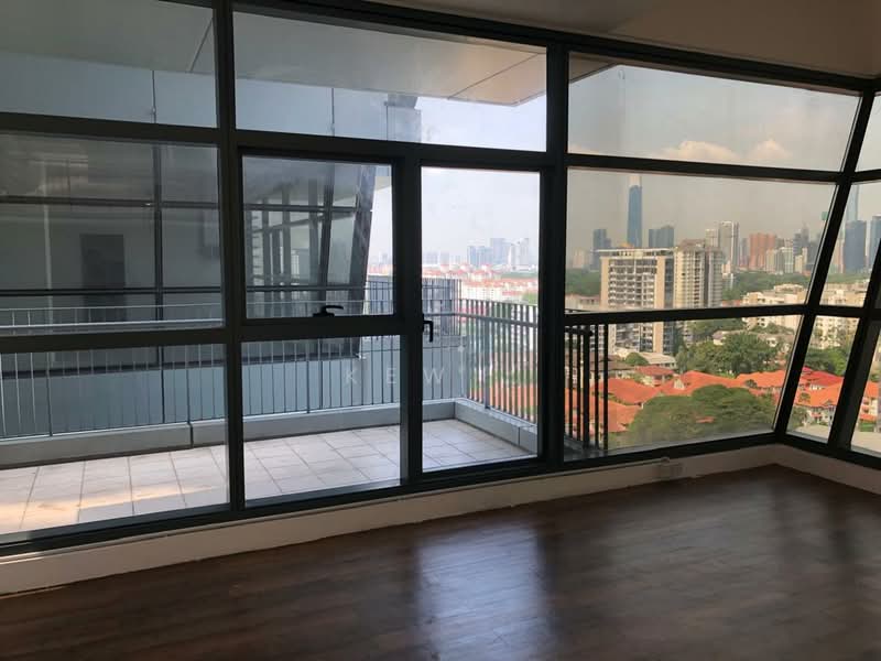 Kediaman Servis untuk Disewa di Serviced Residence @ 3 Towers - Kew . - Balcony - PropertyGuru.com.my