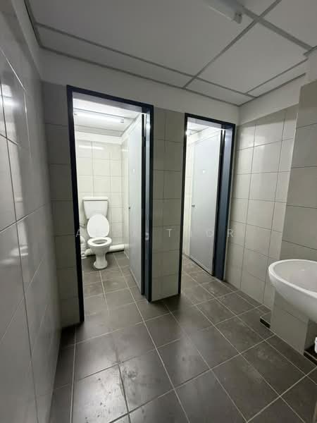 Kilang untuk Disewa di Batu Maung (Penang) - Alex Thor - Bathroom - PropertyGuru.com.my